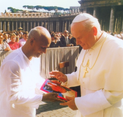 Sri Chinmoy - Pope.jpg